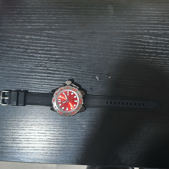 Red Invicta Pro Diver Model NO. 23501 - Picture 3 of 4
